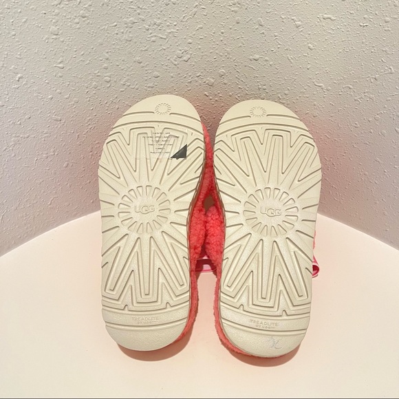 UGG Oh Fluffita Pink Rose Shearling Platform Women’s Slides Size 8 NWT - Picture 14 of 16